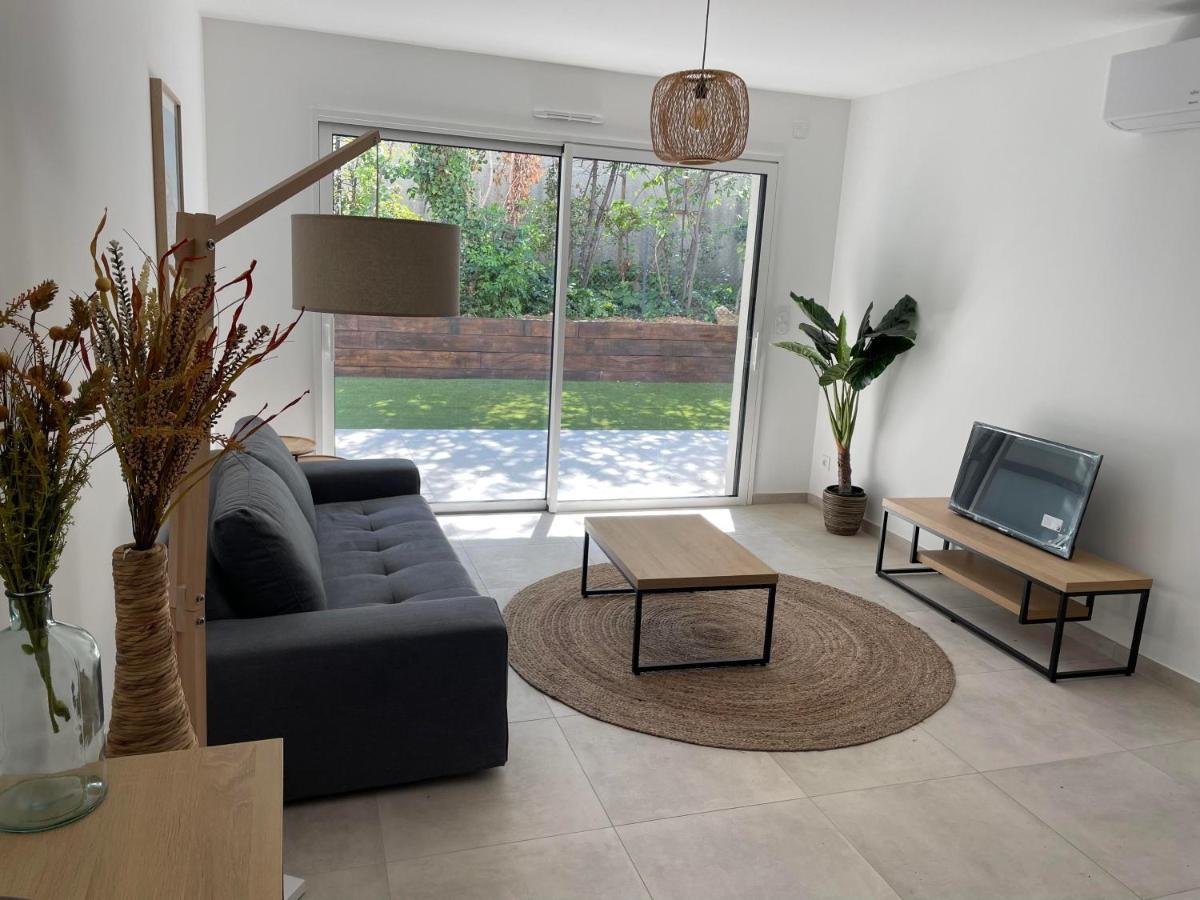 T2 Garden Apartment